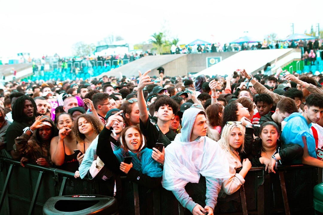 argentine folk festival crowd